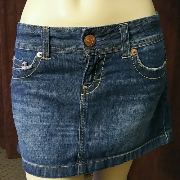 American Eagle Outfitters Distressed Mini Skirt - Picture 3 of 6